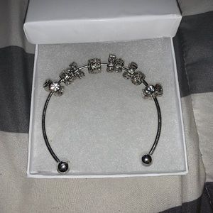 Bangle bracelet